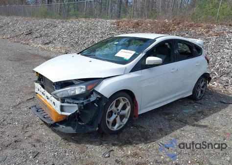 2018 Ford Focus St z USA, uszkodzony, nr VIN 1FADP3L97JL260068